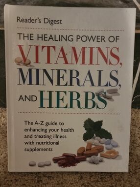Reader's Digest The Healing Power of Vitamins, Minerals, and Herbs - White Cover